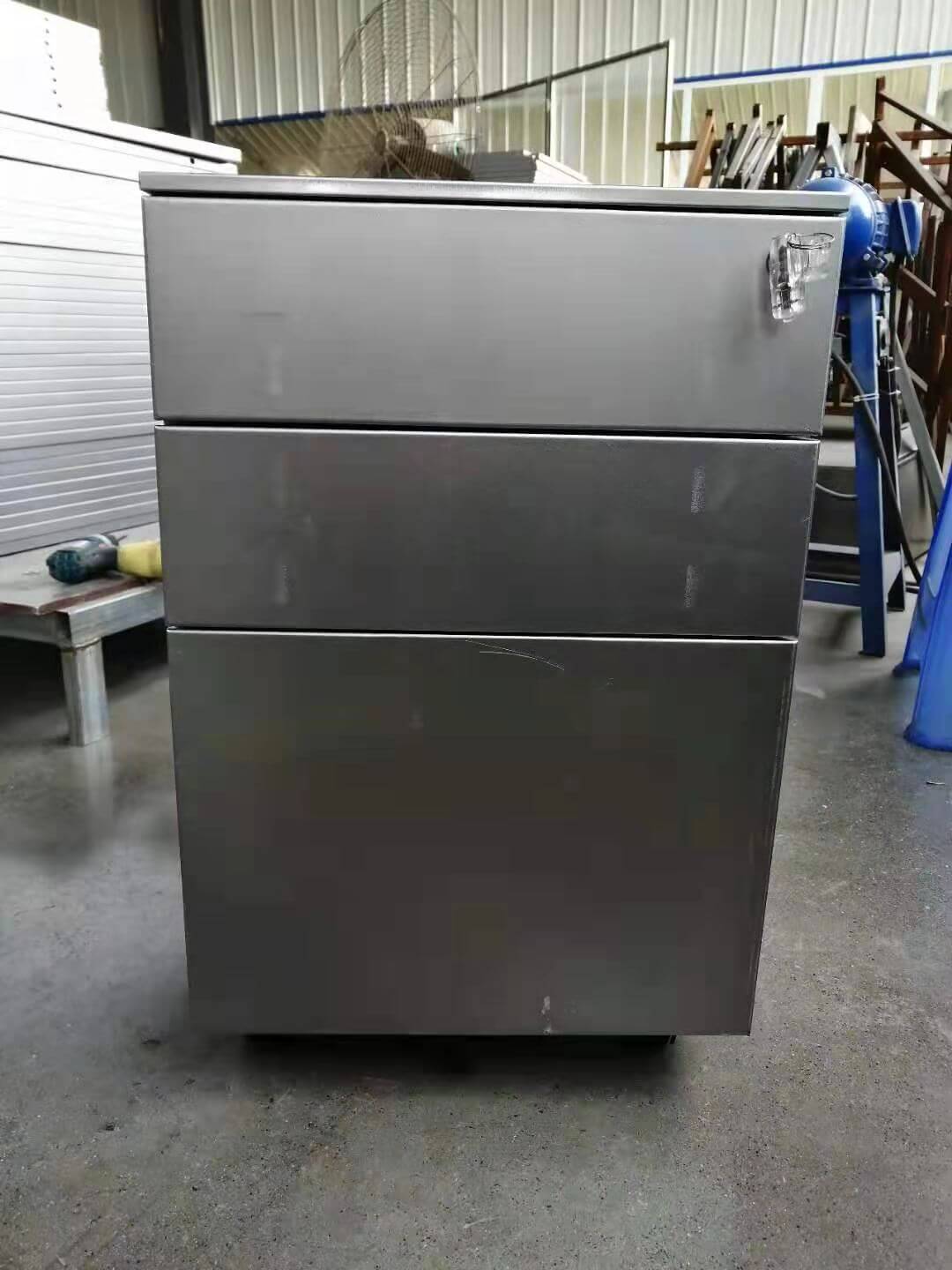 2021 china steel grey 3d mobile pedestal for sale