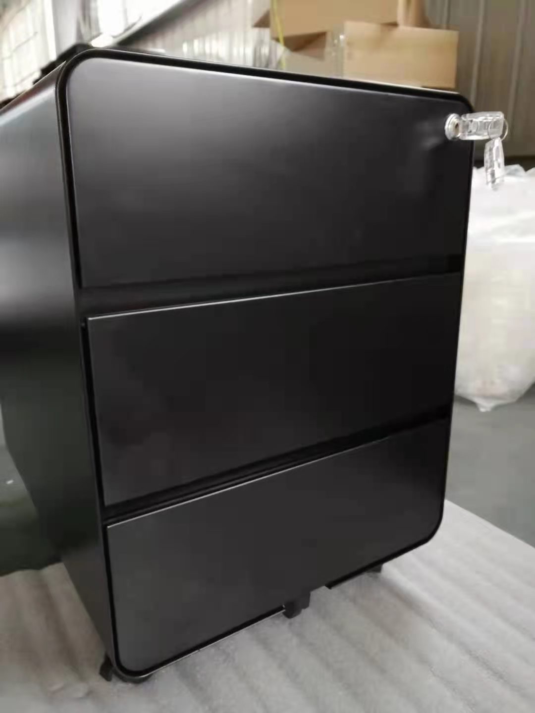 black 3d mobile pedestal manufacturer