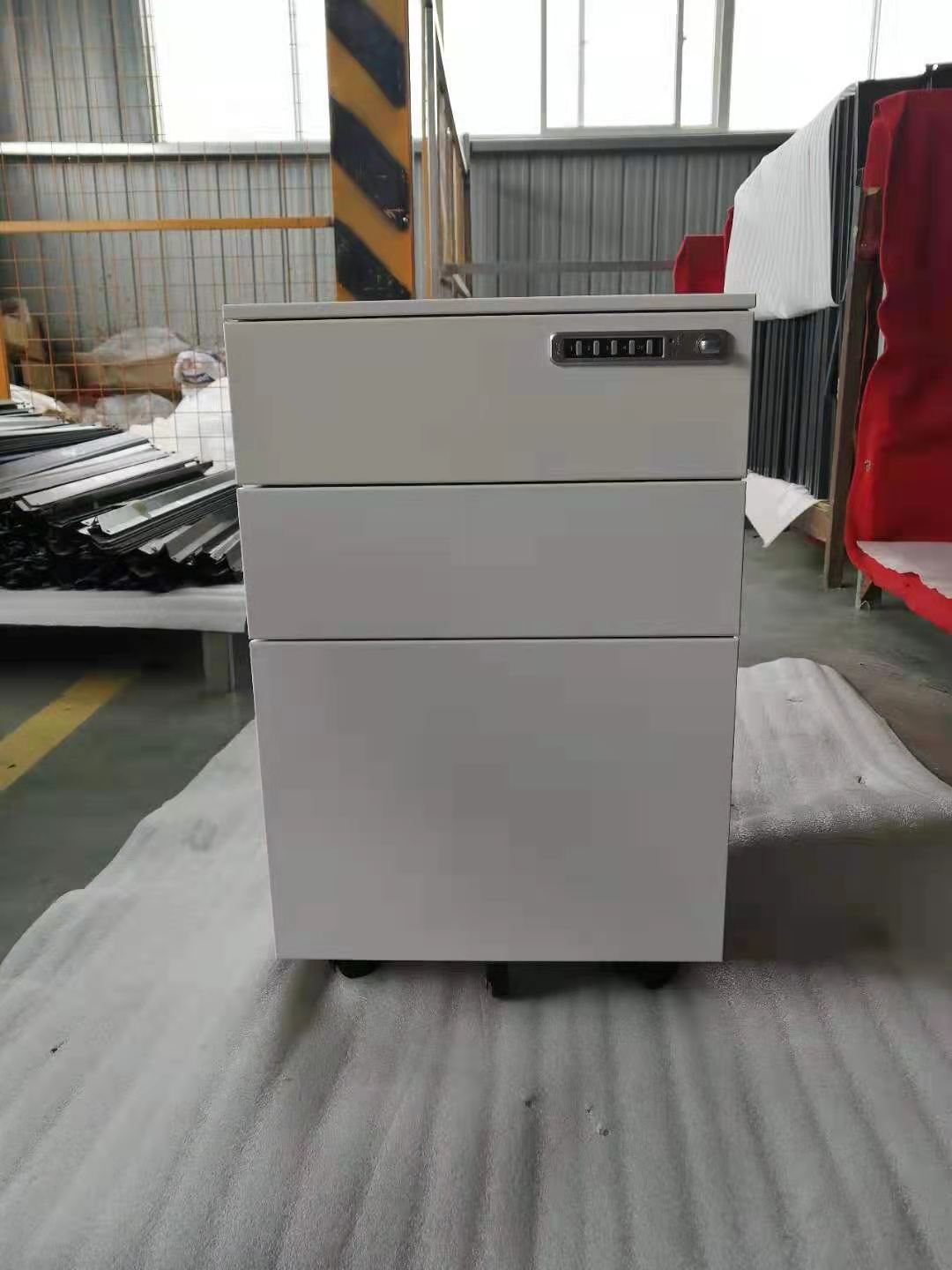 china new design steel white 3d mobile pedestal supplier
